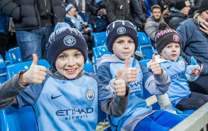 fotbollspaket till FC Barcelonas och Real Madrids matcher